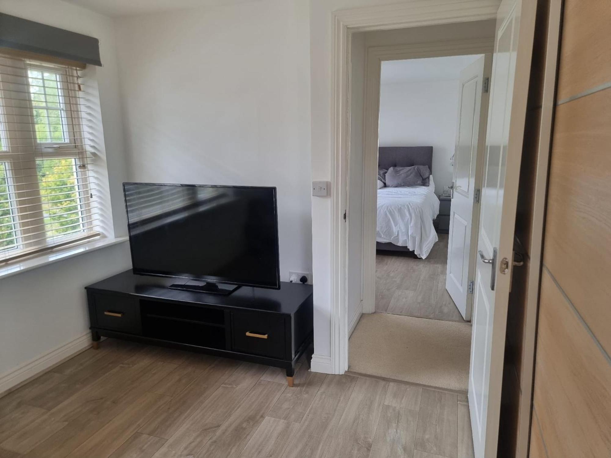 Bromley Common- Double Bedroom With En-Suite With Private Lounge In Shared Town House Extérieur photo