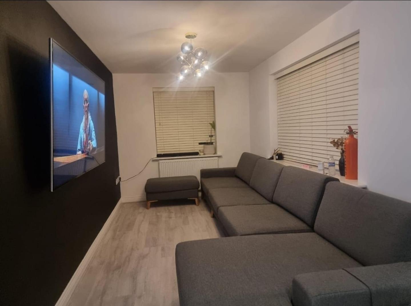 Bromley Common- Double Bedroom With En-Suite With Private Lounge In Shared Town House Extérieur photo