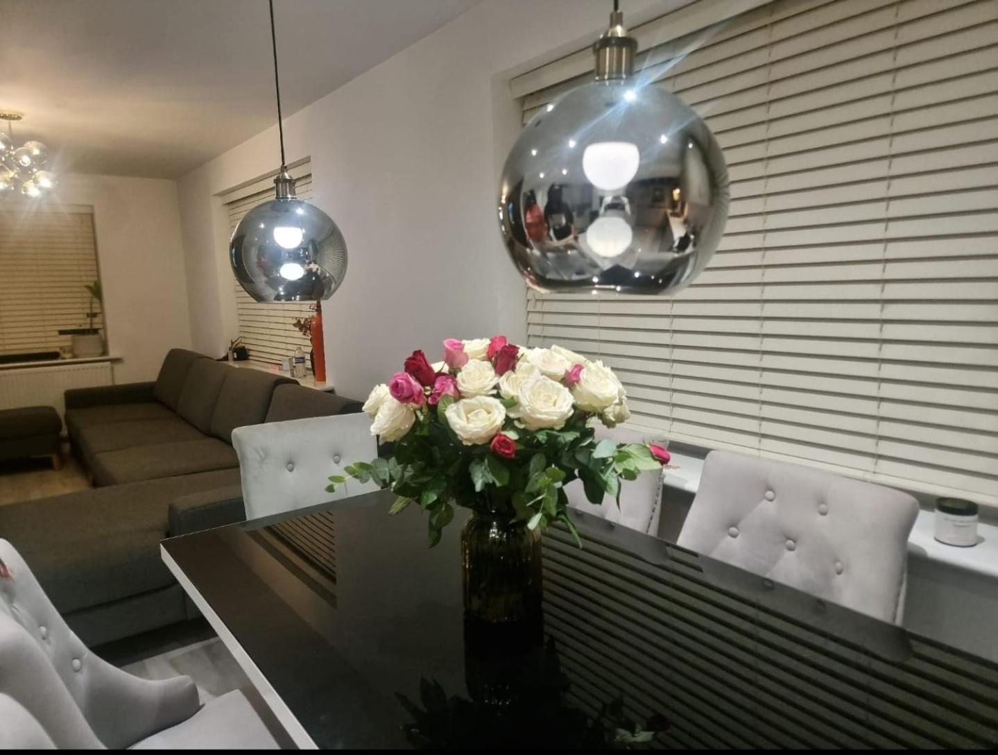 Bromley Common- Double Bedroom With En-Suite With Private Lounge In Shared Town House Extérieur photo